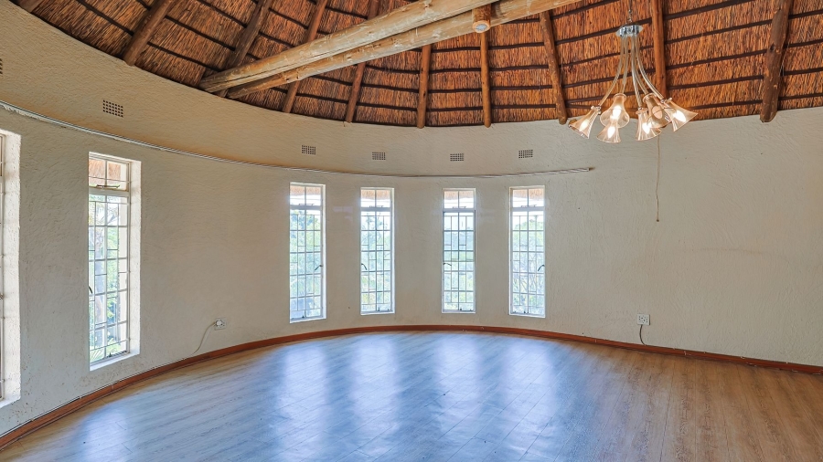 5 Bedroom Property for Sale in Protea Park North West